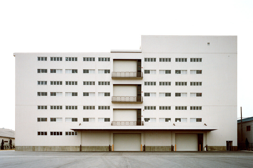 Celebrated the 60th anniversary of the company's founding and changed the company name to Tiger Corporation.
Completed Kadoma Vacuum Bottle Center.